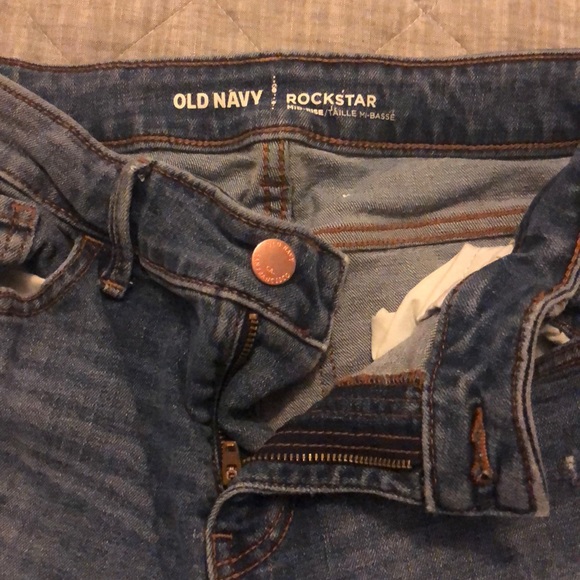 Old Navy mid-rise Rockstar jeans - Picture 3 of 4